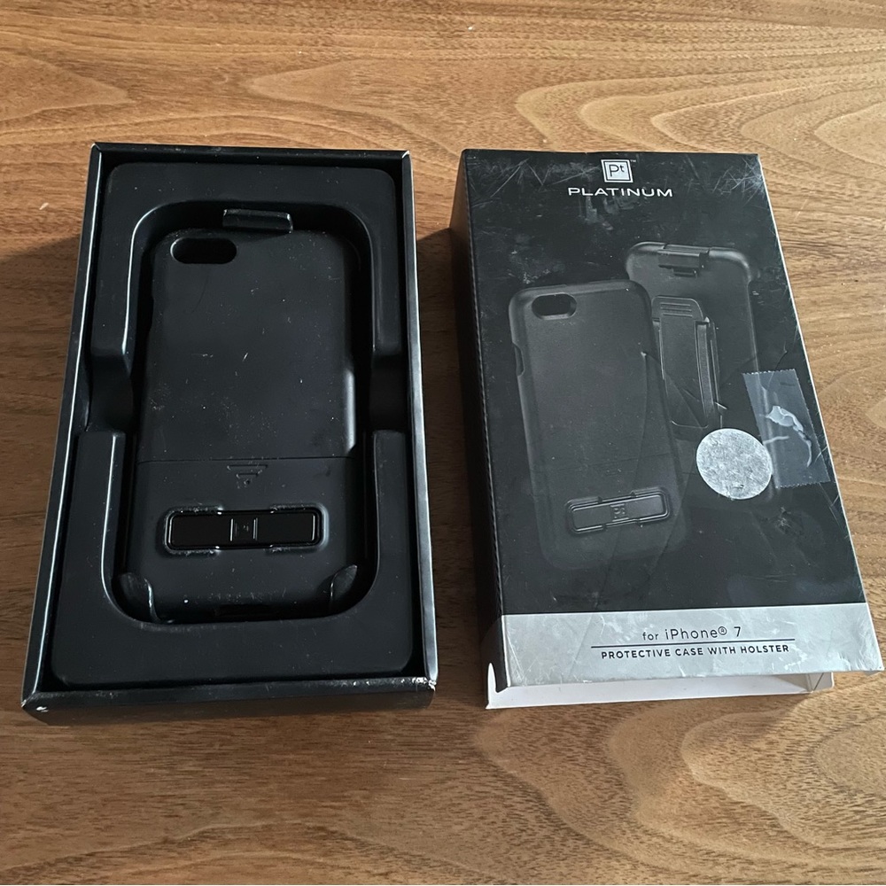 Platinum iPhone 7 protective case with holster
